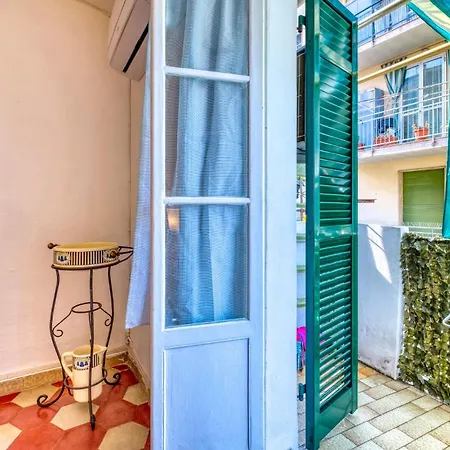 1 Bedroom Front In Apartment Sanremo