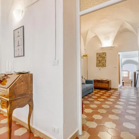 1 Bedroom Front In Apartment Sanremo