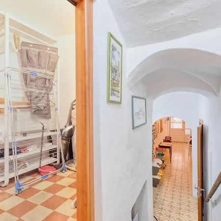 Apartment 1 Bedroom Front In *